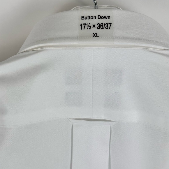 Men's Traditional Fit Non-Iron Casual Button Down Dress Shirt - Picture 6 of 7
